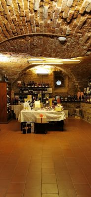 sala di enoteca Acqui