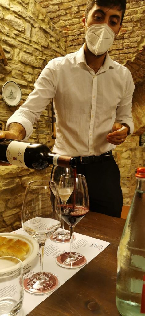 Alessio sommelier enoteca
